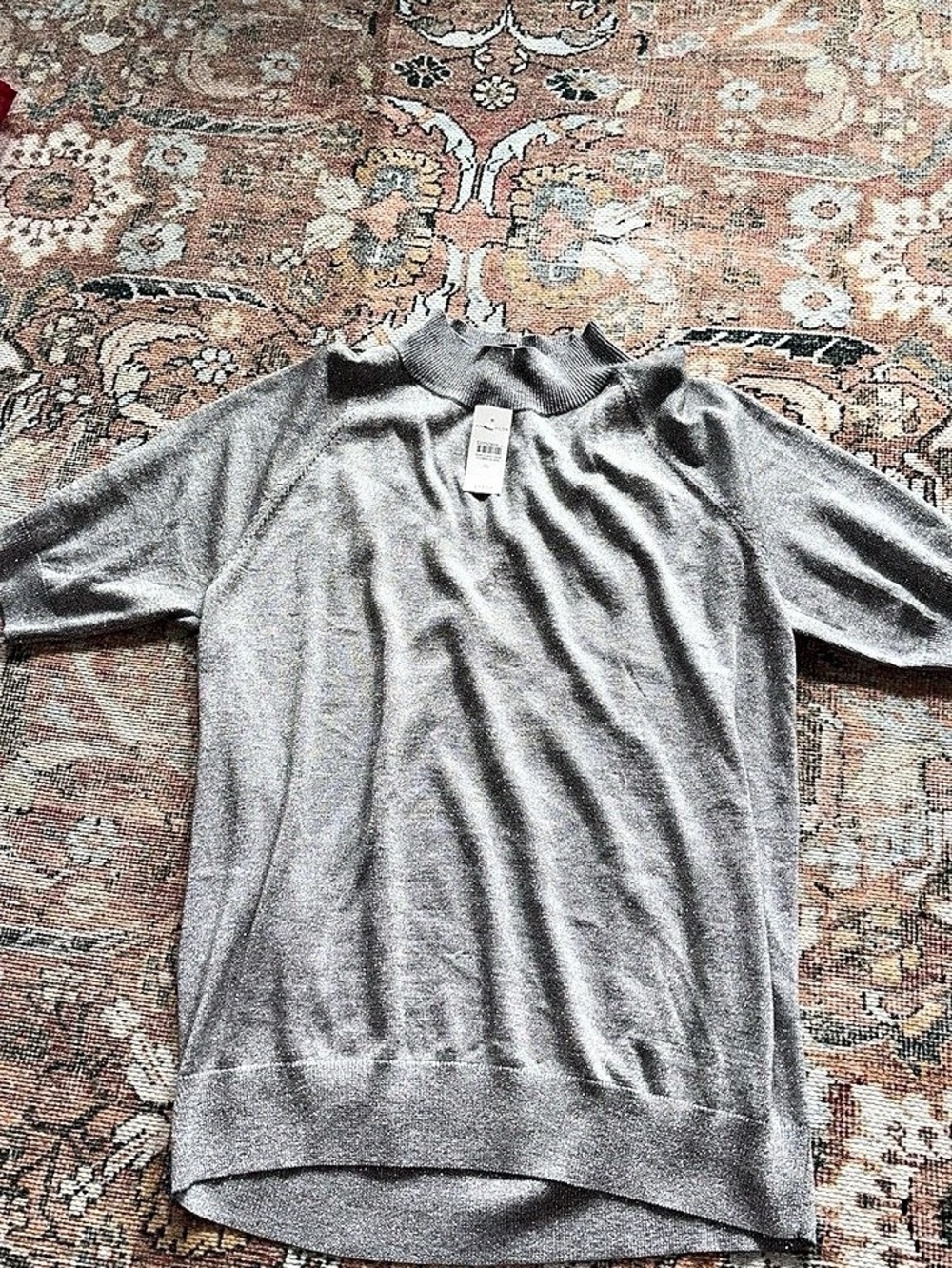 Ann Taylor Short Sleeve Top in Gray Size Small Like New